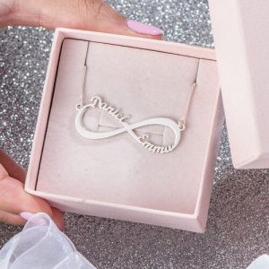 Infinity naam ketting
