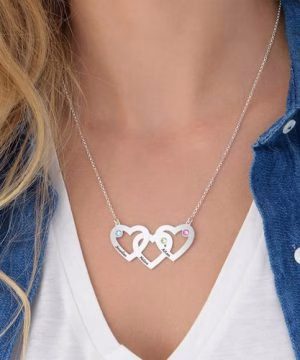 Collier coeurs entrelacés avec pierres de naissance