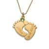 Collier de pieds de bébé gravé avec placage d'or personnalisé de naissance