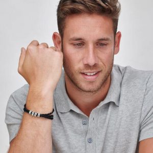 Bracelet noir personnalisé de tresse d'hommes d'argent sterling avec de petits bracelets faits sur commande